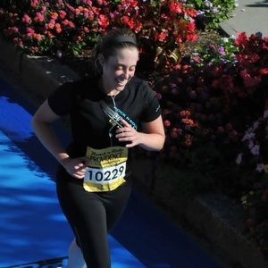 Meet your Posher, Caitlin